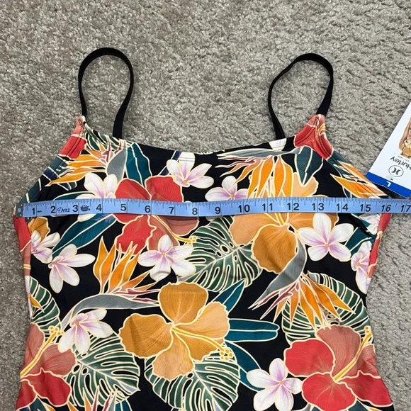 Hurley bathing suit - Picture 4 of 6